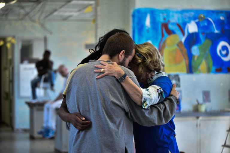 AGT_06.17_ KLINIKEN A l'HP-406