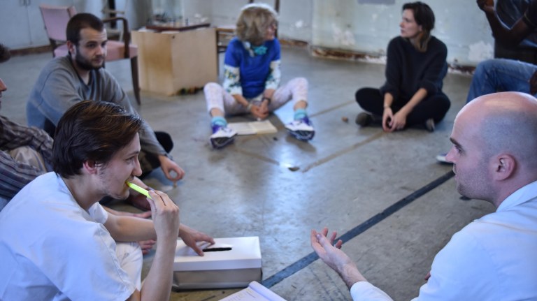 AGT_06.17_ KLINIKEN A l'HP-408